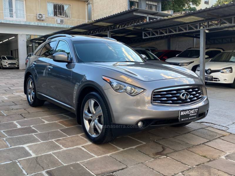 INFINITI - FX35 - 2008/2009 - Cinza - R$ 105.000,00