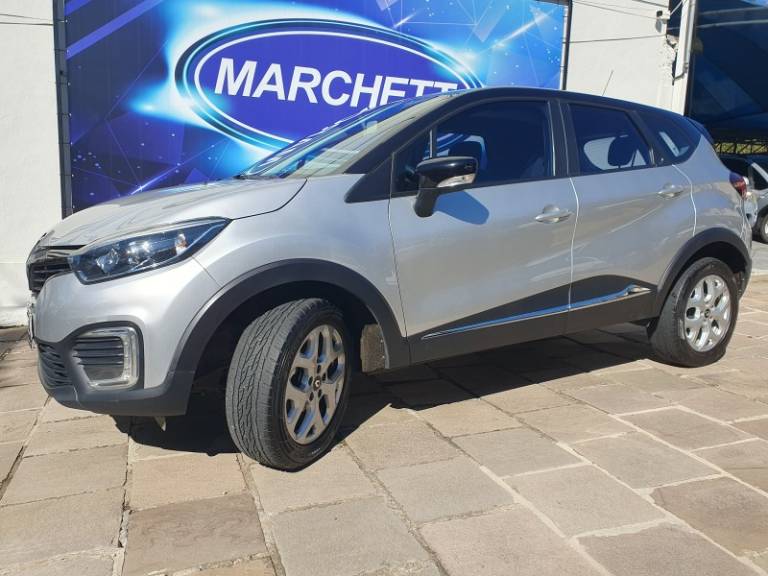 RENAULT - CAPTUR - 2018/2019 - Prata - R$ 74.990,00