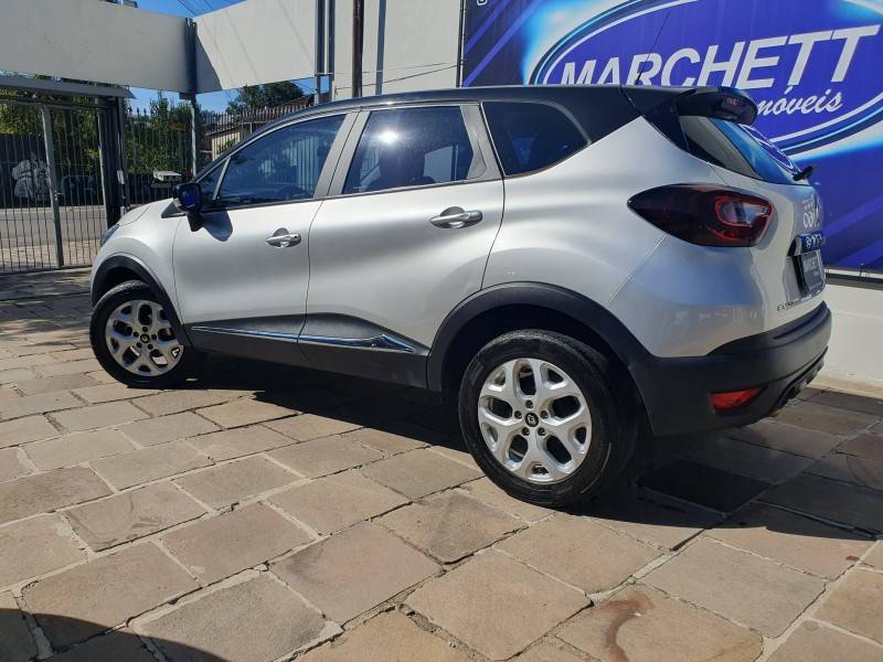 RENAULT - CAPTUR - 2018/2019 - Prata - R$ 74.990,00