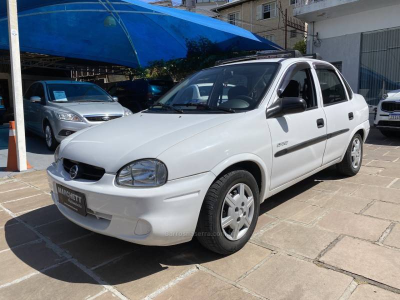 CHEVROLET - CLASSIC - 2005/2005 - Branca - R$ 19.990,00