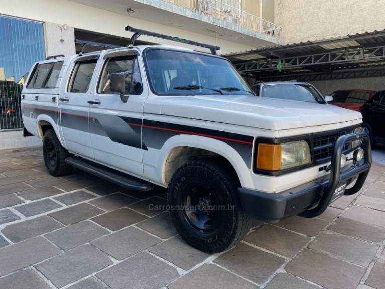 CHEVROLET - D20 - 1992/1993 - Branca - R$ 86.990,00