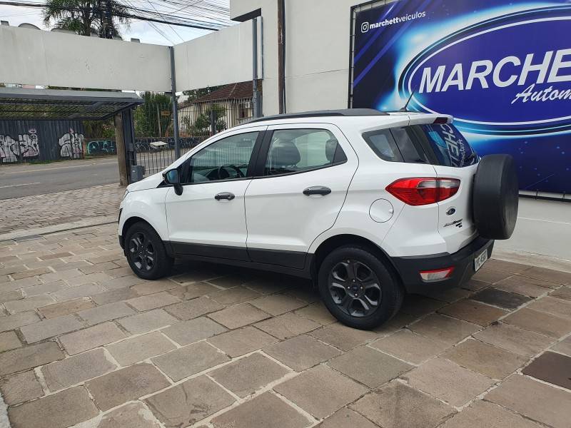 FORD - ECOSPORT - 2017/2018 - Branca - R$ 72.990,00
