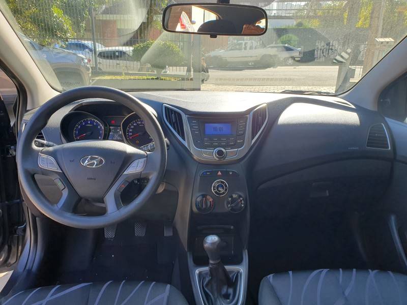 HYUNDAI - HB20 - 2015/2015 - Cinza - R$ 45.500,00