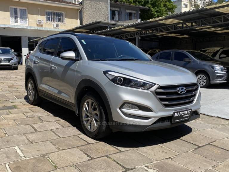 HYUNDAI - TUCSON - 2018/2019 - Prata - R$ 120.000,00