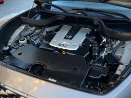 INFINITI - FX35 - 2008/2009 - Cinza - R$ 105.000,00
