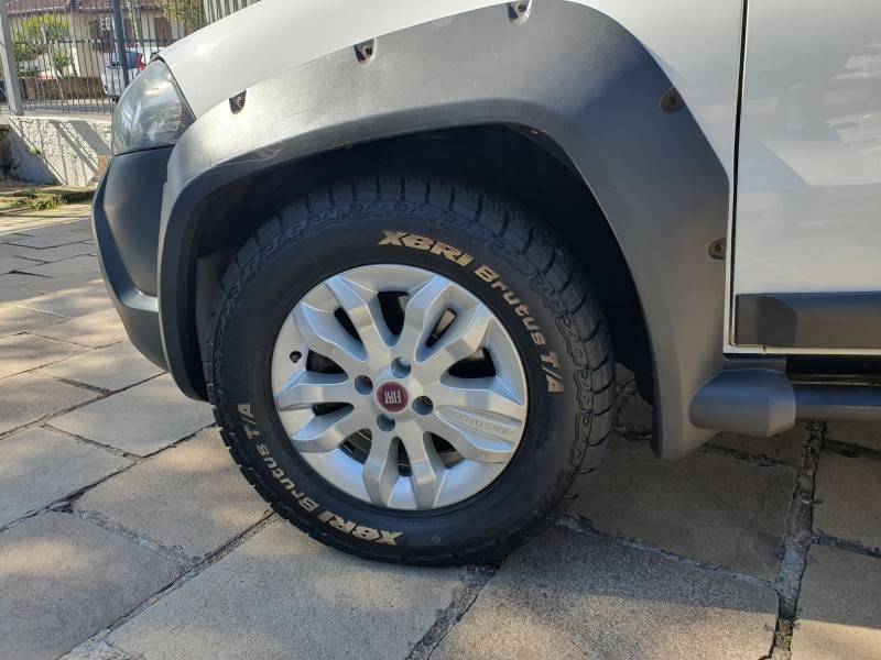 FIAT - STRADA - 2012/2013 - Branca - R$ 52.999,00
