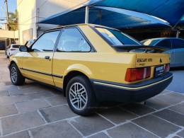 FORD - ESCORT - 1989/1989 - Amarela - R$ 50.000,00