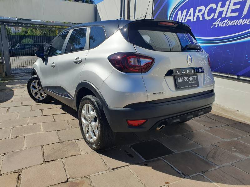 RENAULT - CAPTUR - 2018/2019 - Prata - R$ 74.990,00
