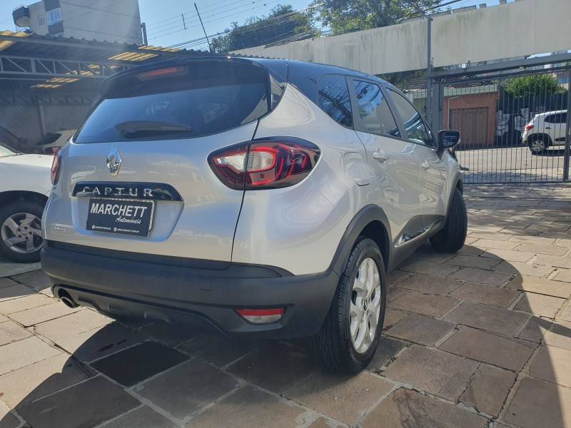 RENAULT - CAPTUR - 2018/2019 - Prata - R$ 74.990,00