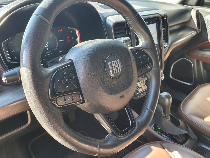 FIAT - TORO - 2022/2022 - Branca - R$ 142.990,00