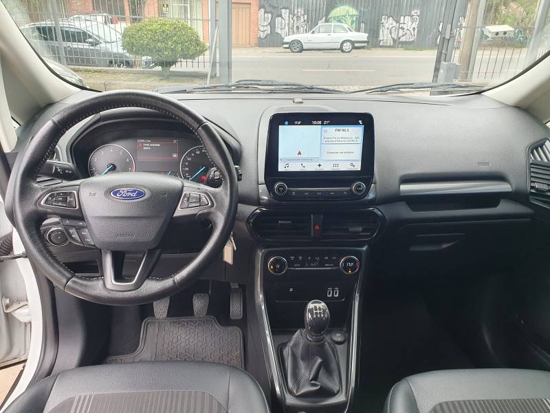 FORD - ECOSPORT - 2017/2018 - Branca - R$ 72.990,00