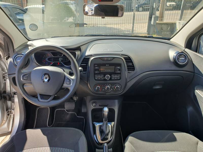 RENAULT - CAPTUR - 2018/2019 - Prata - R$ 74.990,00