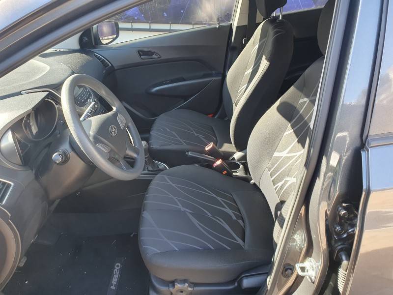HYUNDAI - HB20 - 2015/2015 - Cinza - R$ 45.500,00