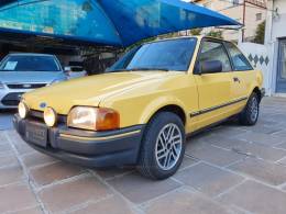 FORD - ESCORT - 1989/1989 - Amarela - R$ 50.000,00