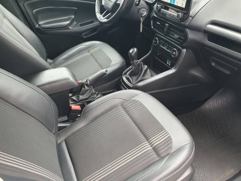 FORD - ECOSPORT - 2017/2018 - Branca - R$ 72.990,00