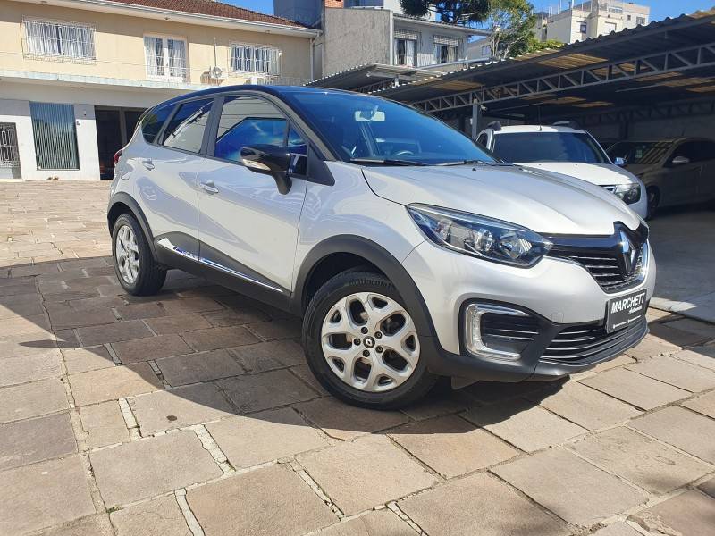 RENAULT - CAPTUR - 2018/2019 - Prata - R$ 74.990,00