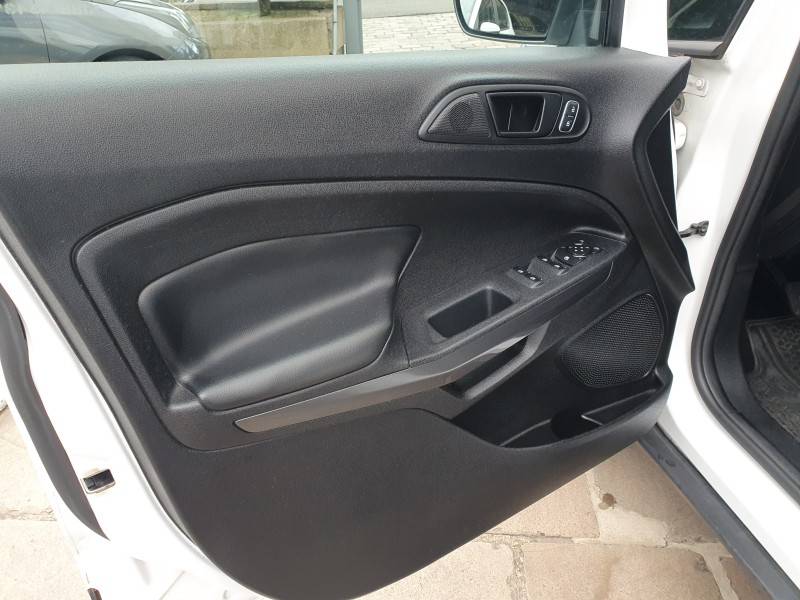 FORD - ECOSPORT - 2017/2018 - Branca - R$ 72.990,00