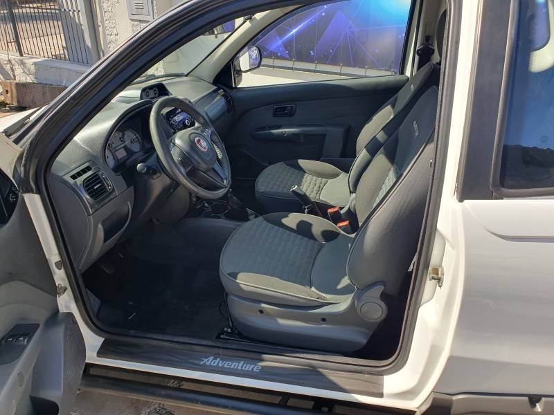 FIAT - STRADA - 2012/2013 - Branca - R$ 52.999,00